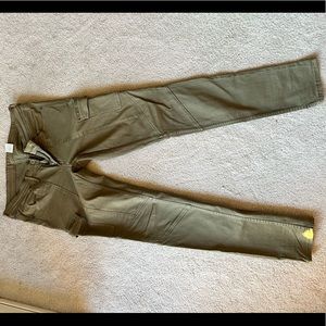 Skinny cargo pants